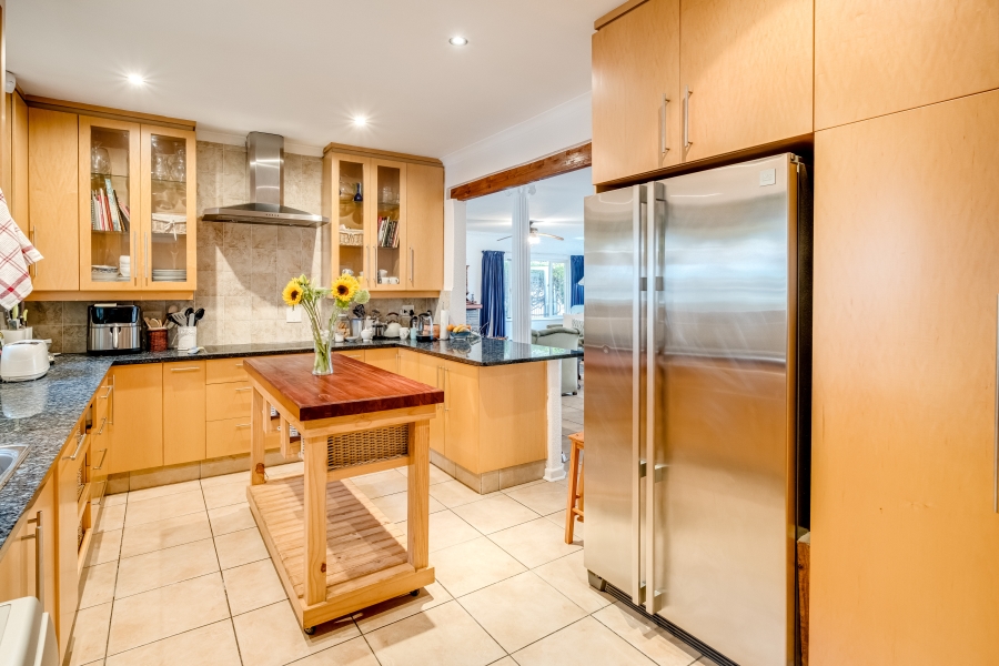 6 Bedroom Property for Sale in Pinelands Western Cape